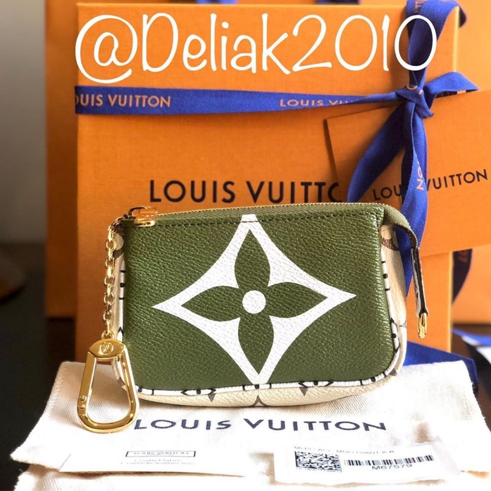 SOLD! Louis Vuitton Micro Pochette Giant Monogram